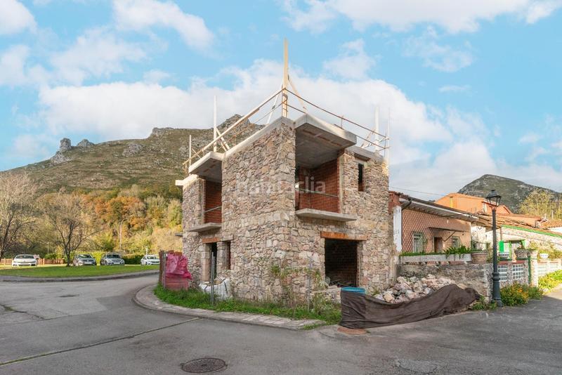 Foto b4bb576d-fd00-4840-bfce-bd0f868cc370. Casa a calle parteayer 8 a Morcín