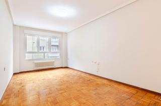 Appartement  Calle ángel embil 4. Gran ocasión en pola de siero céntrico, soleado y con opción a g