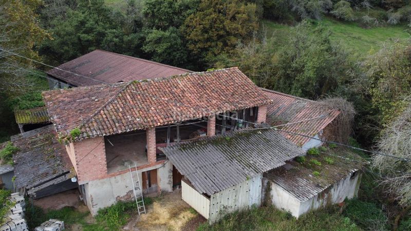 Foto 29638f56-9d55-4f48-97b1-b37fd9ea907c. Casa a carretera pernus 0 a Colunga