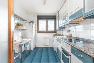 Appartement  Jose requejo 8. Oportunidad luminoso piso en la corredoria