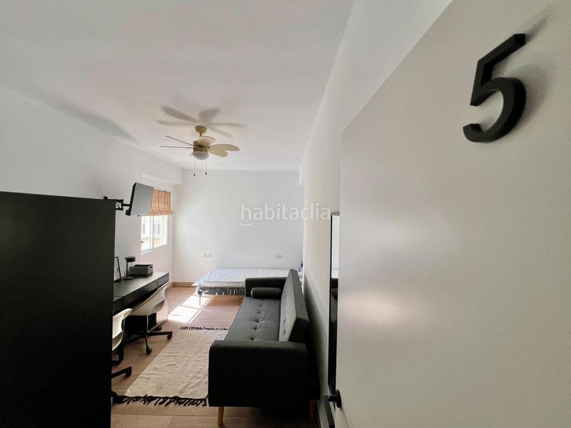 Foto b917b80f-7b95-408d-ac03-fdbad3ed386d. Appartement dans calle calle de la calzada de castro dans Almería