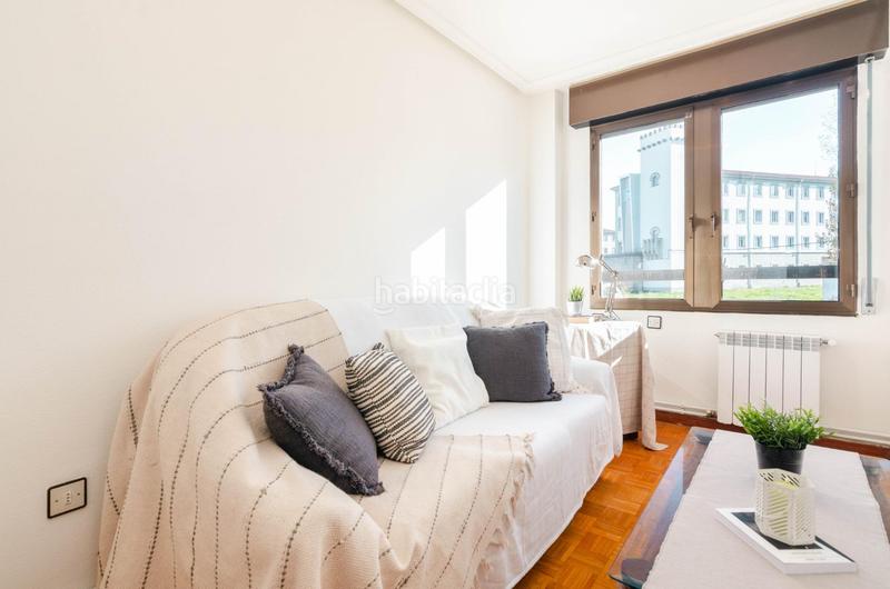 Foto 0b3e0240-5f0e-4d5d-a849-12d569ee2684. Appartamento in calle fuertes acevedo 34 in La Ería Oviedo