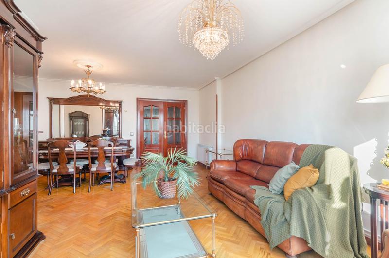 Foto 37533404-734a-4222-9457-190063534543. Appartamento in calle fuertes acevedo 34 in La Ería Oviedo