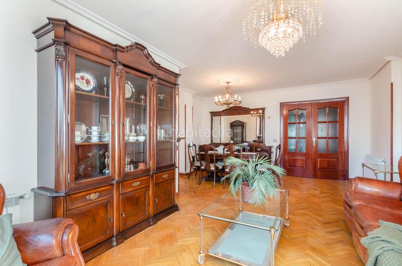 Foto e2ac864c-da99-404b-82a8-32994d4f1bf5. Appartamento in calle fuertes acevedo 34 in La Ería Oviedo