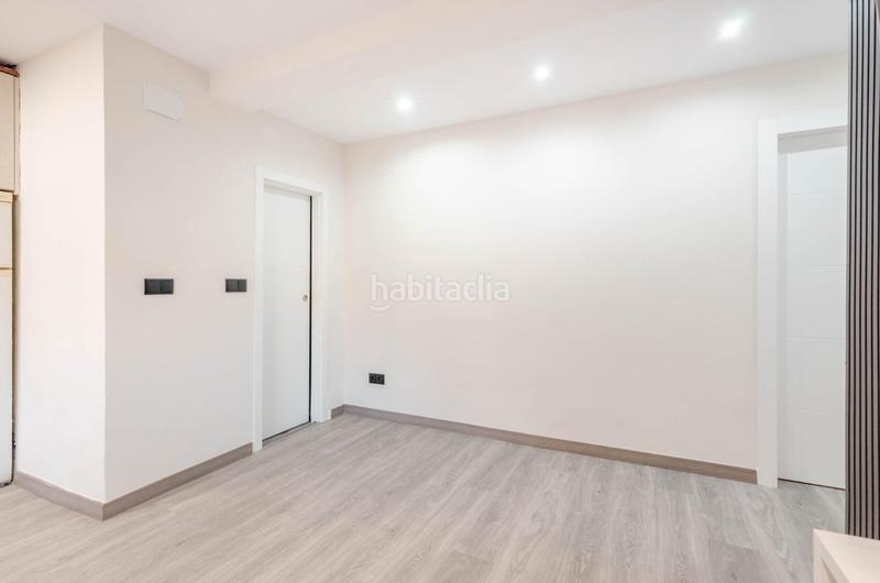 Foto 01766503-5edf-4d54-beac-d686a4b2061c. Pis a calle cataluña 5 a Pumarín Gijón