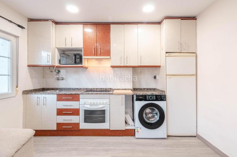 Foto 4dbba11e-8d6e-4bdd-84d5-a028f0cb7ec4. Pis a calle cataluña 5 a Pumarín Gijón