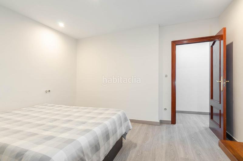 Foto c3b52a99-d445-476e-af7c-8713b74d2e50. Pis a calle cataluña 5 a Pumarín Gijón