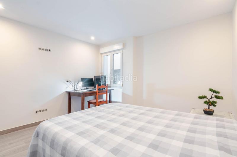 Foto c46dc2b1-43fd-43a1-bf64-23260c833557. Pis a calle cataluña 5 a Pumarín Gijón