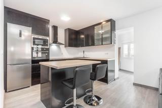 Maison à Avenida avenida de sama 64. Hermosa casa en mieres, lista para entrar a vivir!