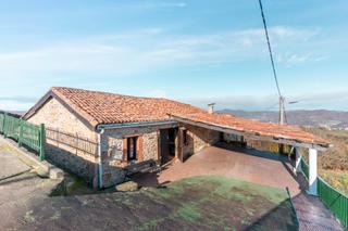 Haus  Lugar roiles 25. La casa de piedra con las mejores vistas de langreo hogar, natur