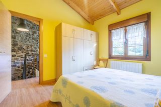 Xalet a Lugar mortera,la 14. Espectacular casa reformada de 5 h, 2 b, aseo, doble salón, con