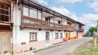 Haus in Lugar paraes 13. Auténtica casa asturiana con parcela  en nava
