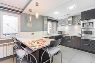 Pis a Calle fray ceferino 23. Espectacular piso de una habitación con pza. de garaje en fray c