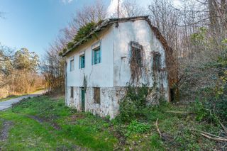 Casa a Lugar barcena del monasterio 33. Oportunidad real casa con parcela para rehabilitar en tineo