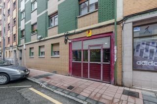 Car parking in Calle lena 7. Oportunidad unica de adquirir cochera grande cerrada en mieres