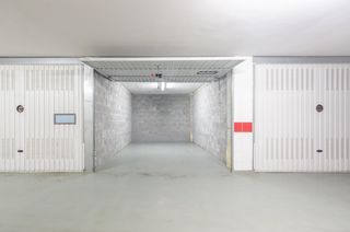 Aparcament cotxe a Calle lena 7. Oportunidad unica de adquirir cochera grande cerrada en mieres
