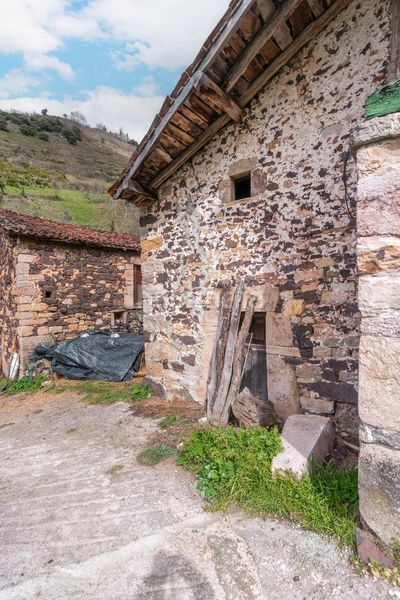 Foto 328afcde-a883-4b73-8cce-82170084d4ec. Casa a Somiedo