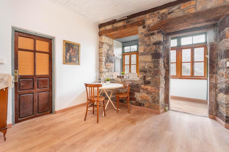 Foto 466116e3-ac53-4f6f-84a9-f4587332254f. Casa a Somiedo