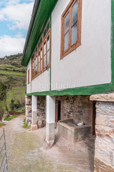 Foto c6ab2e34-72f5-4280-989a-b203aaa21f5b. Casa amb calefacció a Somiedo