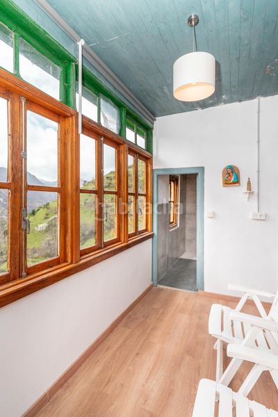 Foto d9682f0c-69d1-4cd8-8b97-f91237ed9a39. Casa a Somiedo