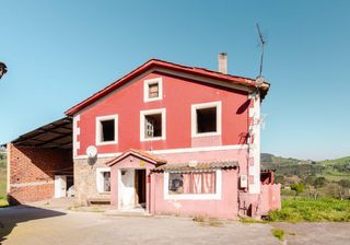 Casa in Carretera santofirme 11. El gigante de santofirme 6,5 hectáreas de libertad y potencial e