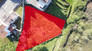 Residential Plot in Avenida prahua 39. Parcela urbana de 784 m2 para dos chalets adosados con todos los