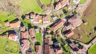 Mas à Lugar santianes. Es hora de construir tu sueño