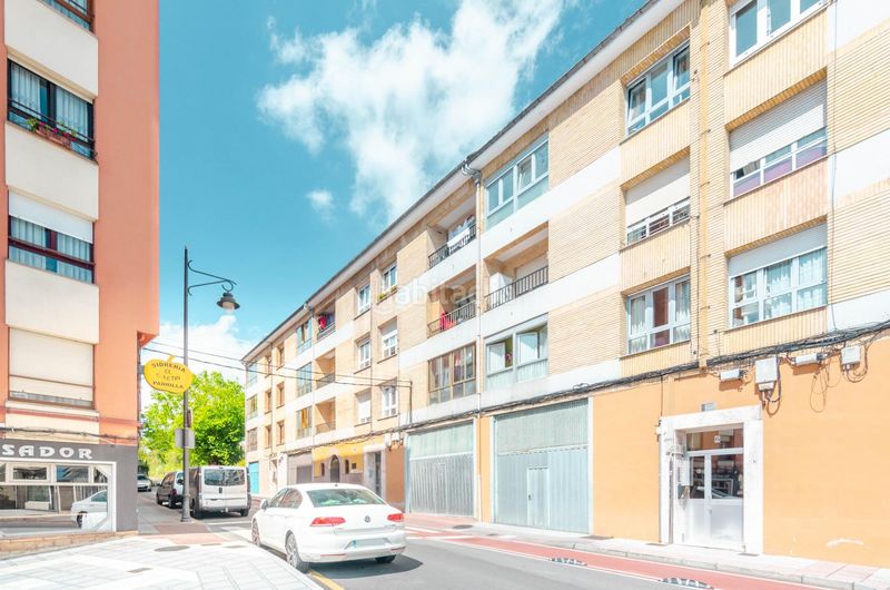 Foto 2263ce4a-54a7-469e-9fd4-92dadd9578e4. Pis amb calefacció a la pola Siero Siero