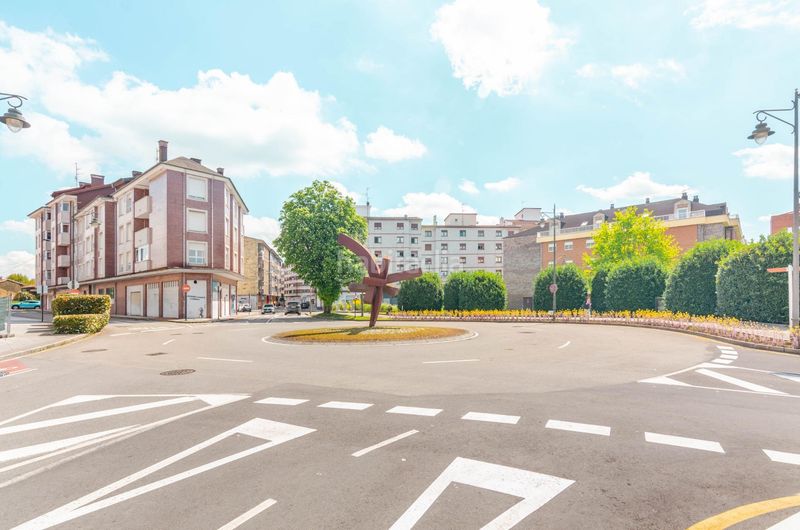 Foto ad1c3240-d89c-4fc9-9d63-b9b32a144650. Pis amb calefacció a la pola Siero Siero