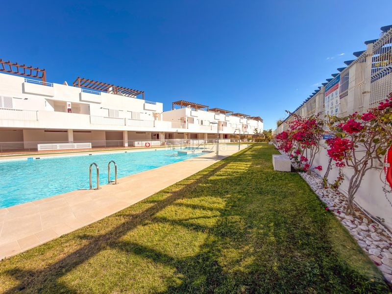 Foto 846339fe-d4d8-45c7-b194-025086df65cf. Àtic a avenida del mediterraneo 409 a El Palmeral Mojácar