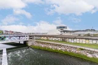 Flat  Calle llano ponte 28. Piso con vista espectaculares al centro niemeyer llano ponte