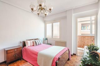 Pis a Calle Arquitecto Tioda 6