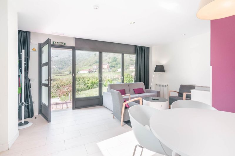 Foto 07f5a585-ee55-40f1-a703-848789eb00d5. Chalet complejo rural en venta en Morcín