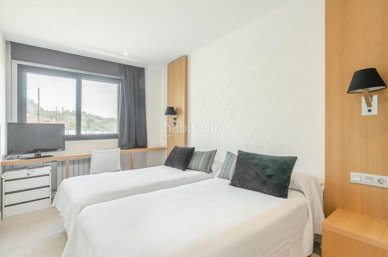 Foto 15b3f85e-942c-4f0f-8531-78bfcbec5872. Chalet complejo rural en venta en Morcín