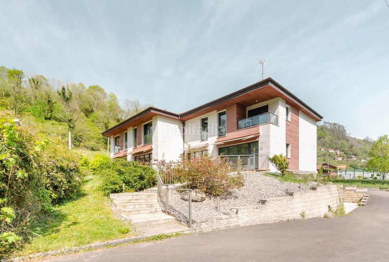 Foto 434afc5b-16c9-4033-8a0d-9421b4c10de6. Chalet complejo rural en venta en Morcín