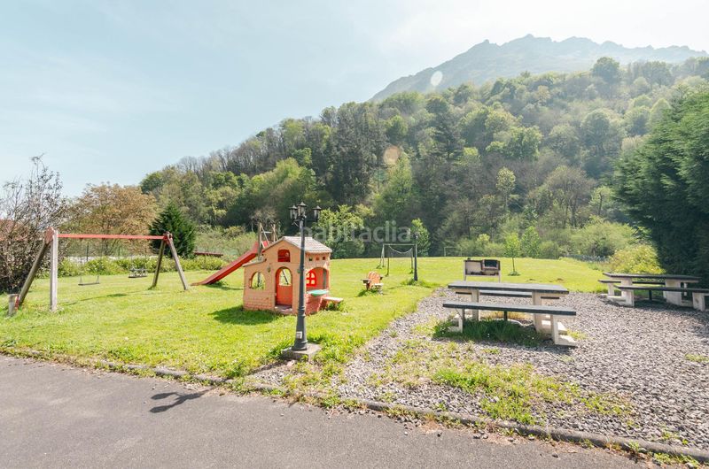 Foto 72dbd277-d1b4-495e-b7c7-6d4b42f8a290. Chalet complejo rural en venta en Morcín