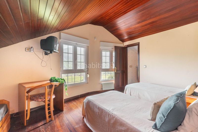 Foto baf43f85-0a33-4839-af9e-74ac09ab863b. Edificio in lugar basoreu 3 in Nava