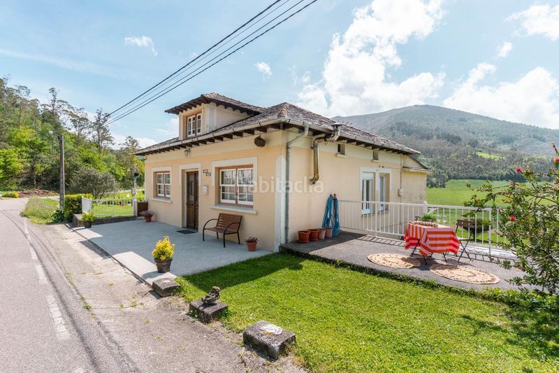 Foto 79042dd0-acd0-4a42-99db-2e8e79bb31f6. Casa amb aparcament a Coaña