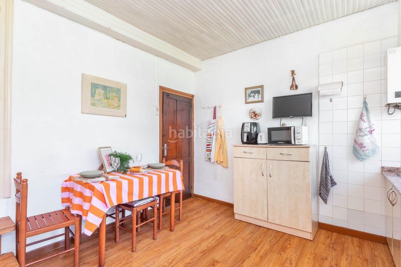Foto a674b806-61d4-41f8-a4af-156e3d162150. Casa amb aparcament a Coaña