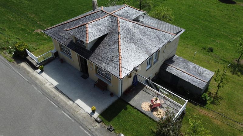 Foto ee88e50c-5b34-4f41-8f2e-88f463c00596. Casa amb aparcament a Coaña
