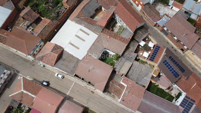 Foto 1f726323-a2f6-4f33-b730-ce4a59d8582e. Edifici a calle espolon abajo 6 a Bercianos del Páramo