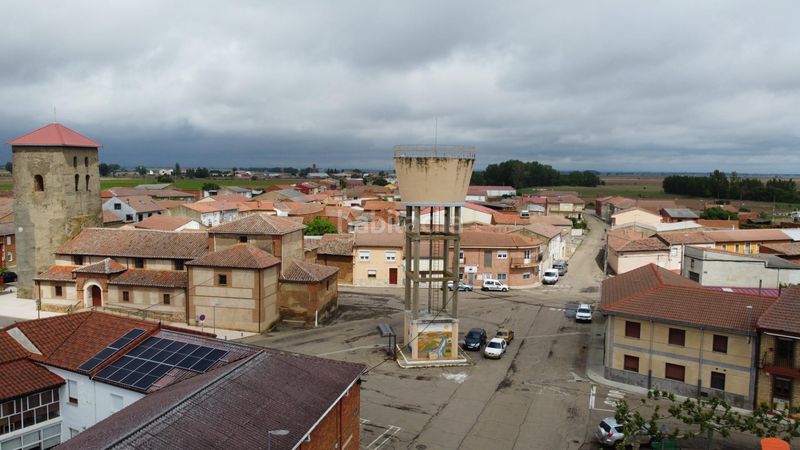 Foto 8e95ff84-4dd8-4e29-b124-231ccfdd2ac6. Edifici a calle espolon abajo 6 a Bercianos del Páramo