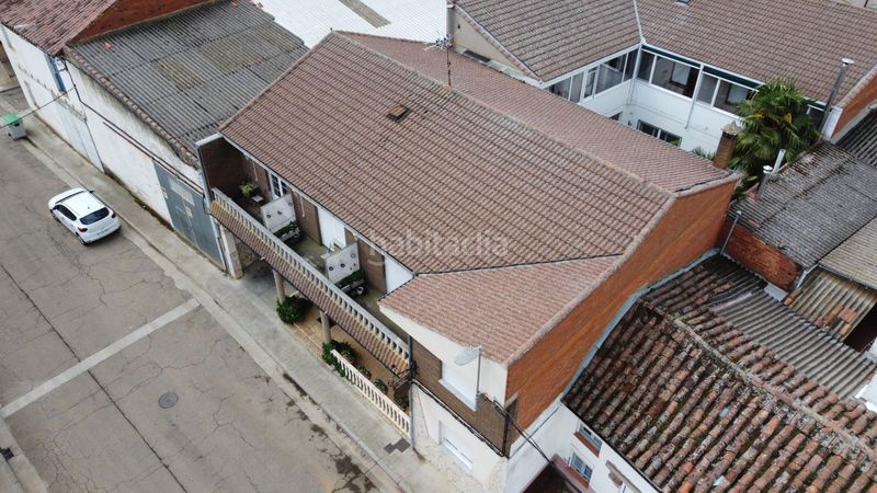 Foto eee90c21-e4dd-45be-a6d5-55467ec2b87f. Edifici a calle espolon abajo 6 a Bercianos del Páramo