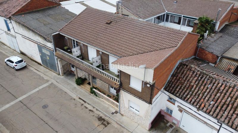Foto f324ca8c-802a-4c16-9f40-3e0f97d5158d. Edifici a calle espolon abajo 6 a Bercianos del Páramo