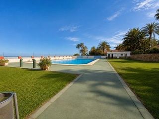 Apartment in Avenida torrequebrada 5. Apartamento en primera linea en torrequebrada con piscina