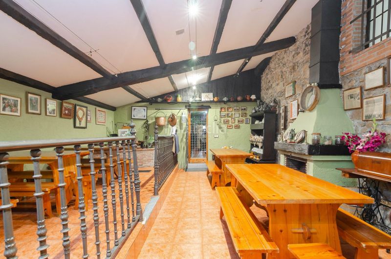 Foto e7b172fb-9a92-43f1-8433-0be299d1d626. Casa amb calefacció aparcament a Tineo