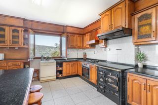 Casa in Calle rañeces de sierra 1. Nueva oferta! gran casería en rañeces con dos casas, varias nave