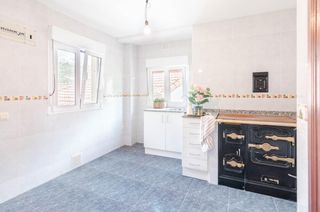 Casa  Lugar perlunes 13. Conjunto rural único en somiedo 3 edificaciones con finca y arro