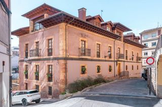 Appartamento in Calle luis muñiz 4. Luz y confort en este piso reformado 2023 con balcón y garaje op