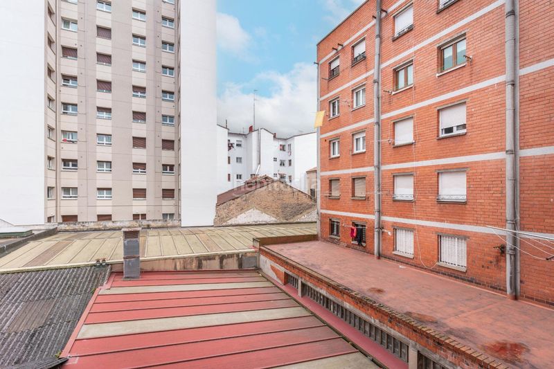Foto 73e7862f-7971-4779-bd60-16cdf2c13479. Pis a calle aguado 20 a La Arena Gijón